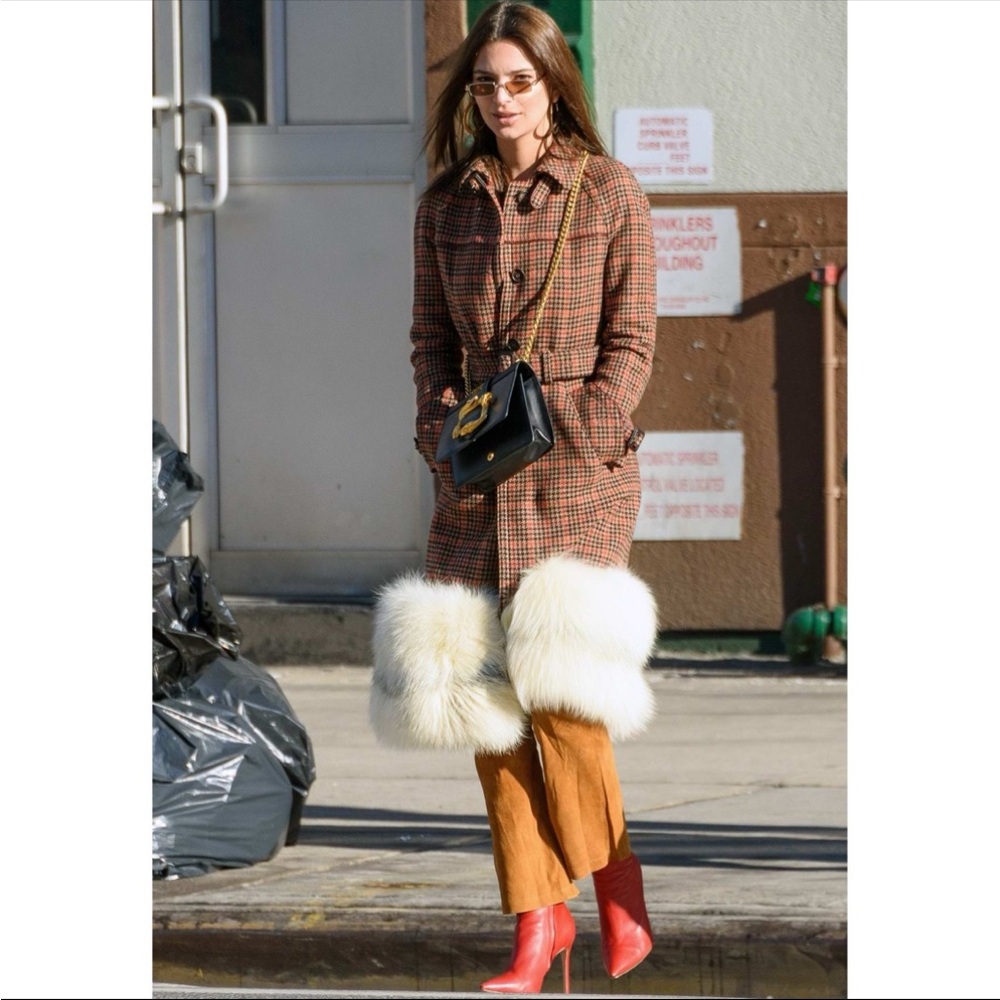 Stylish and rare Prada Fur-Trimmed Plaid Coat - Picture 2 of 6